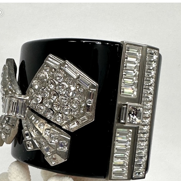 CHANEL 100% authentic new bracelet - Picture 4 of 7